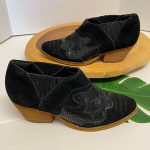 FOSTER Star ⭐️ Cowboy Western Ankle Booties